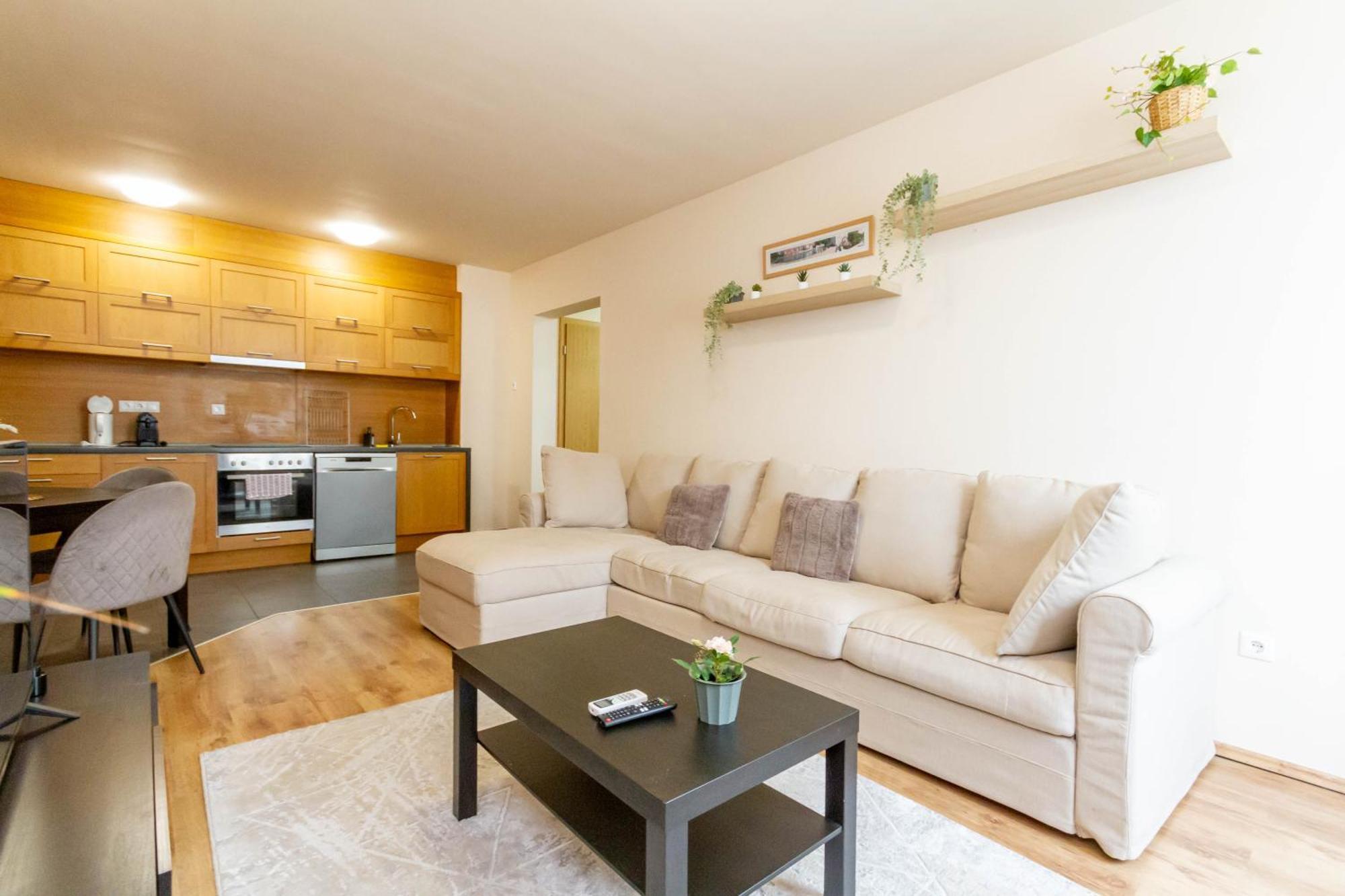 Modern Comfort In Jozsef Street By Nw * Budapesta