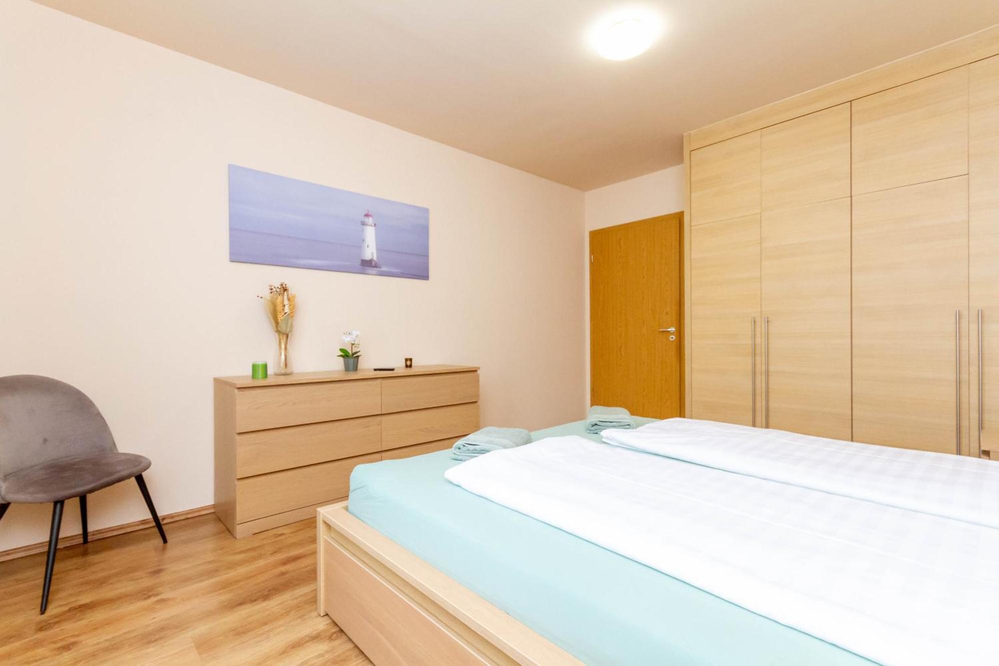 Modern Comfort In Jozsef Street By Nw