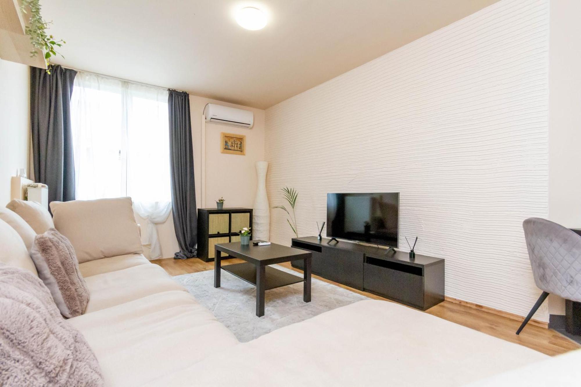 Modern Comfort In Jozsef Street By Nw Apartament