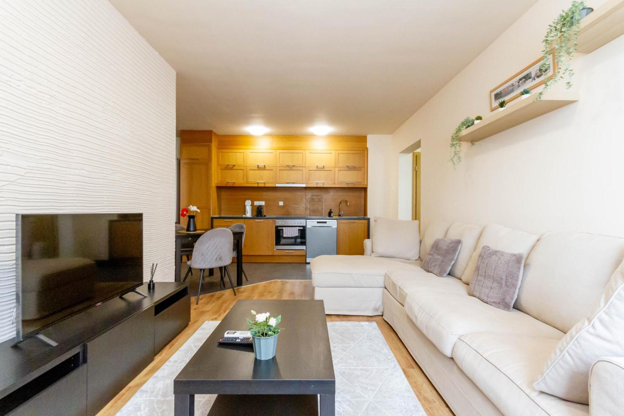 Modern Comfort In Jozsef Street By Nw Apartament Budapesta