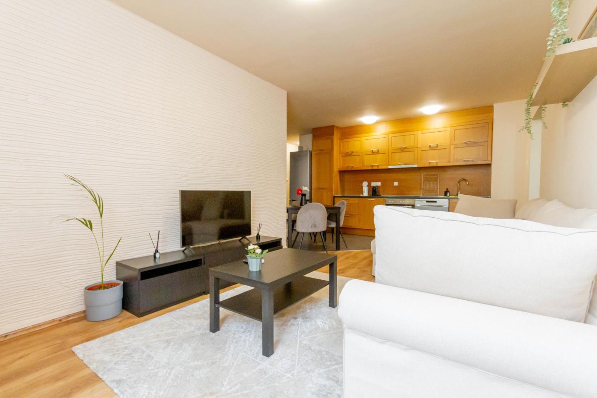 Modern Comfort In Jozsef Street By Nw Apartament Budapesta